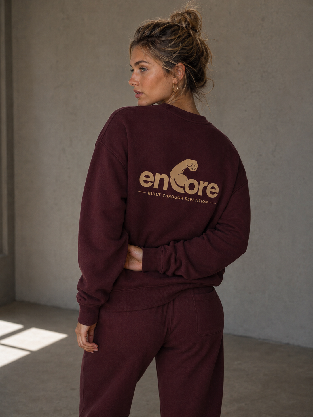 enCore,heavyweightcrewneck,heavyweightsweatshirt,oversizedsweatshirt,premiumsweatshirt,luxurystreetwear,minimalstreetwear,essentialsstyle,activewear,athleisure,fitnessapparel,gymsweatshirt,unisexsweatshirt,400gsm,heavyweightfleece,winteressentials,gymlifestyle